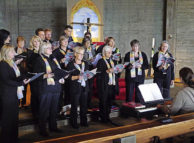 Der Kirchenchor Feldberg erffnete die Reihe der Abendgebete.    | Foto: privat