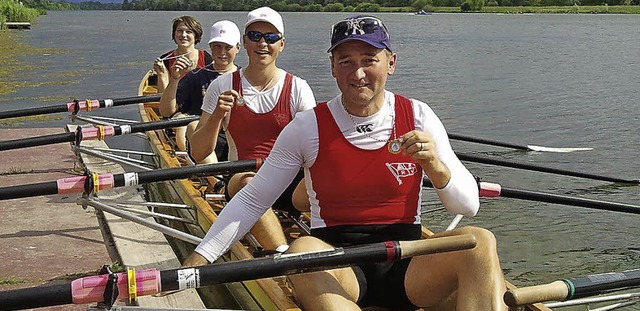 Vereinsmeister: Ditmar Schultz, Floria...lie Kappler, Steuerfrau Katrin Brenker  | Foto: privat