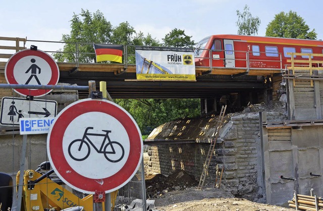 Freie Fahrt  fr Radler, heit zwar da...e Bahnbrcke am Rothenbchle gleiten.   | Foto: Winfried Dietsche