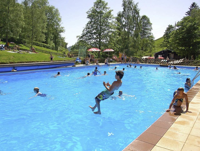 Beliebt ist das &#8222;Berger Bad&#8220;, das Freibad in Todtnauberg.  | Foto: Ulrike Jger