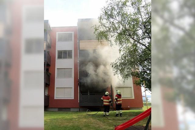 Zehn Menschen nach Brand im Krankenhaus