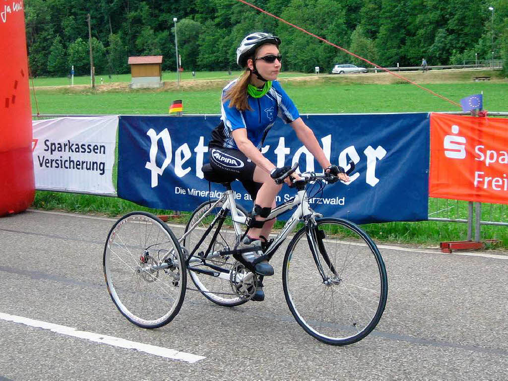 Tricylerin Vivien Hockvin aus Deutschland startet zum Einzelzeitfahren am Samstag in Prechtal.