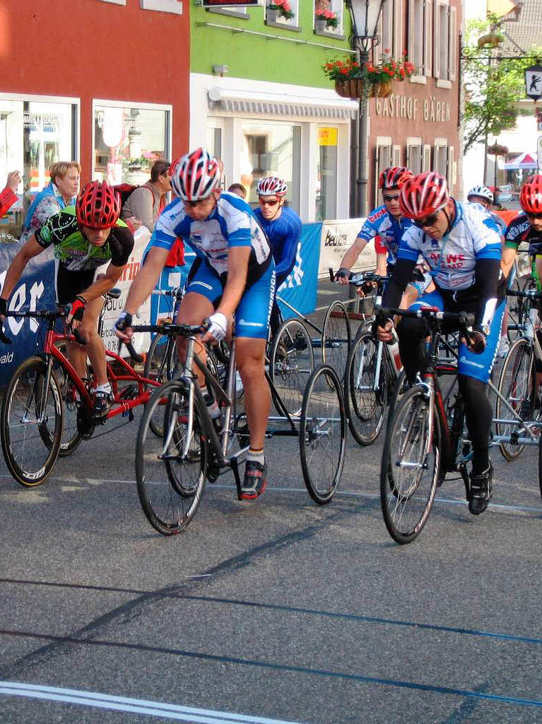 Start zum Tricycle-Straenrennen am Sonntagmorgen in Elzach.