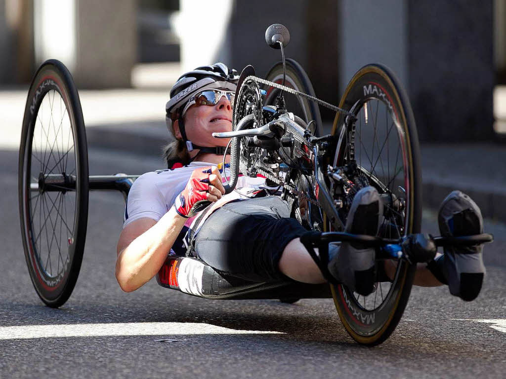 Impression vom Runden-Straenrennen mit dem Handbike am Sonntag