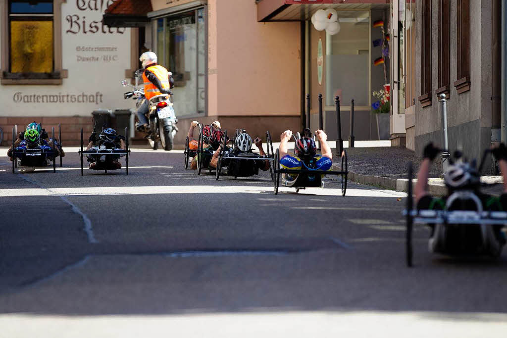 Impression vom Runden-Straenrennen mit dem Handbike am Sonntag