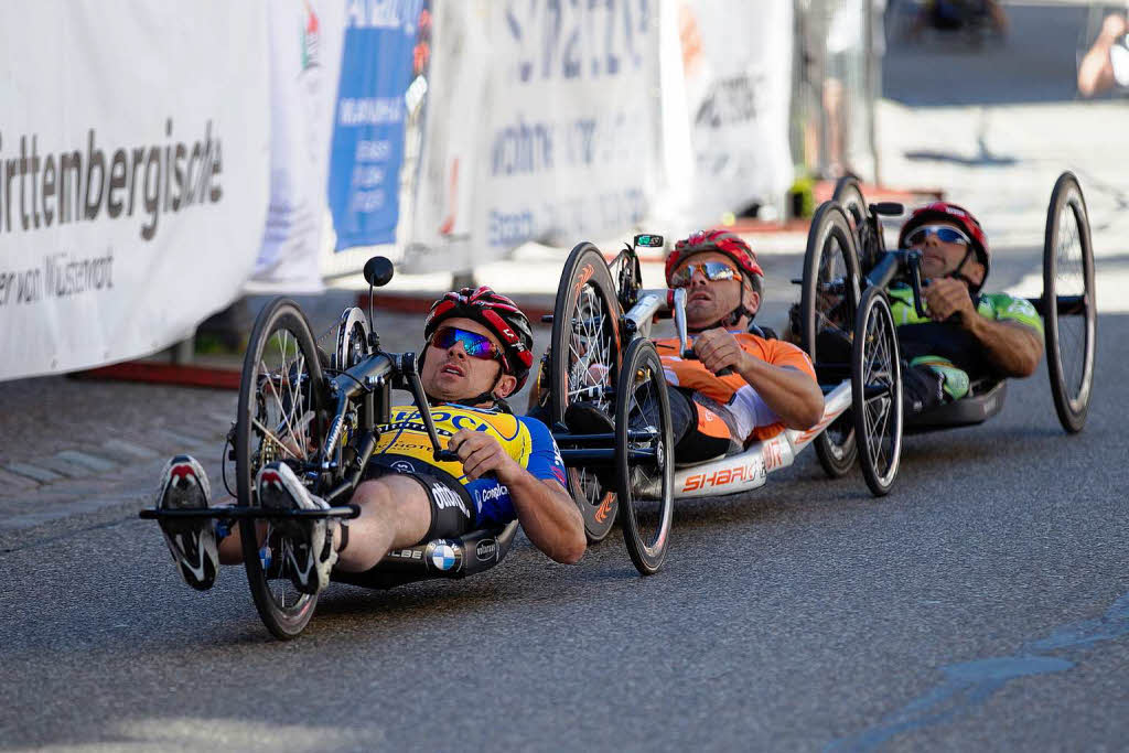 Impression vom Runden-Straenrennen mit dem Handbike am Sonntag