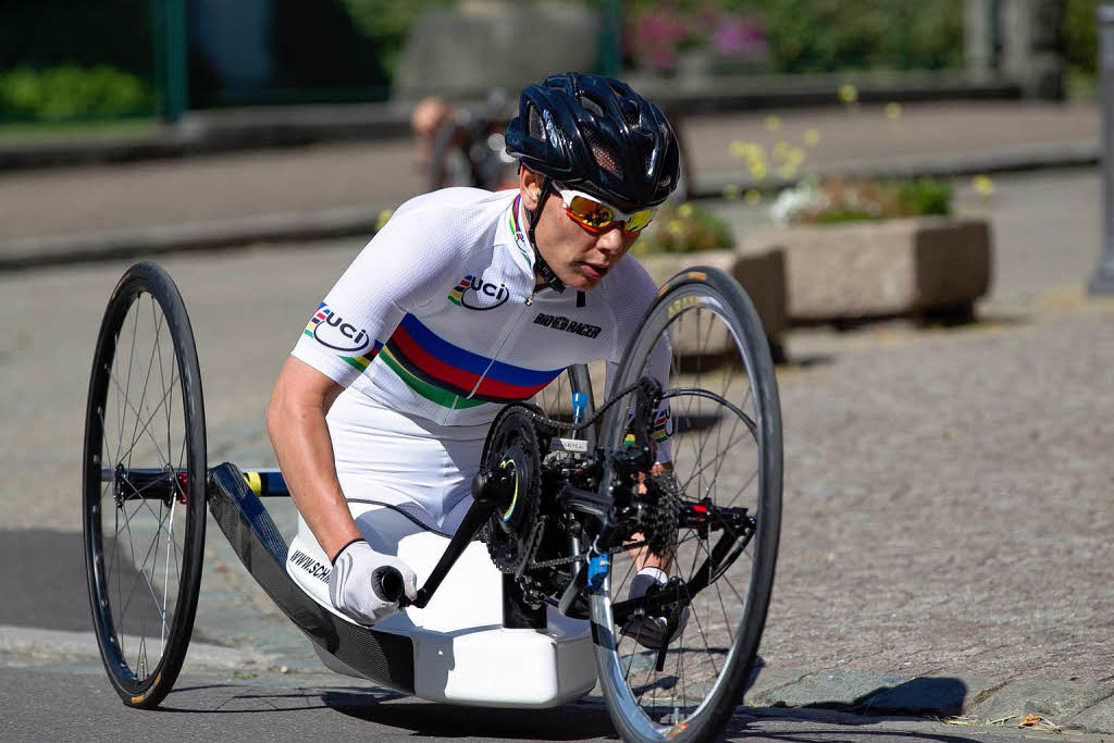 Impression vom Runden-Straenrennen mit dem Handbike am Sonntag