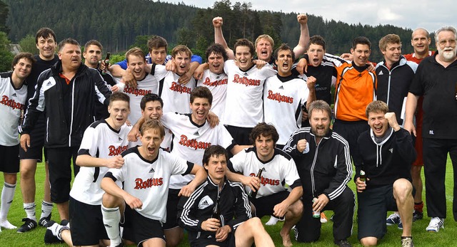 Zurck in der Fuball-Bezirksliga: Gra... 2:2 in Hlzlebruck den Meistertitel.   | Foto: helmut junkel