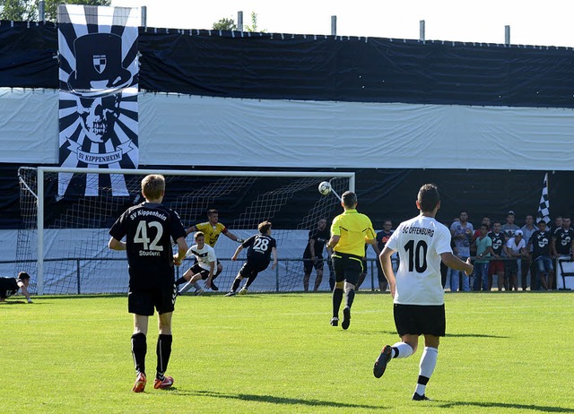 Ein riesiges Banner schuf Stadion-Atmosphre.   | Foto: Sebastian Khli