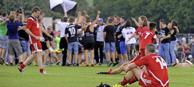 Frust pur: Der Lrracher Daniel Mundin... Offenburger Feierlichkeiten zusehen.   | Foto: Schn