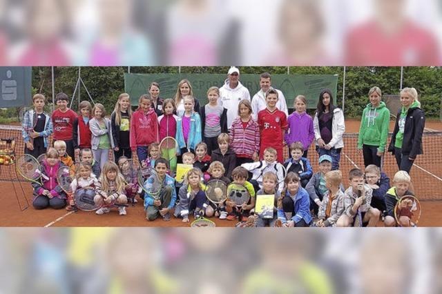 Tennisstunde für Kinder
