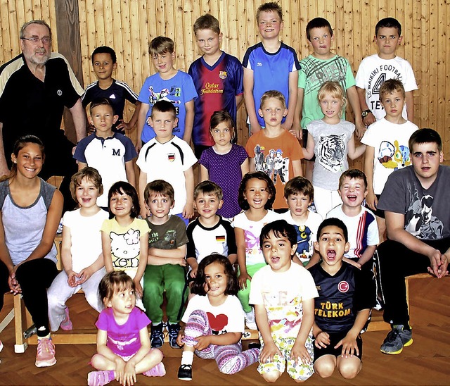 Ob vier oder zehn Jahre &#8211; Spa beim Ballspiel muss sein.   | Foto: zVg