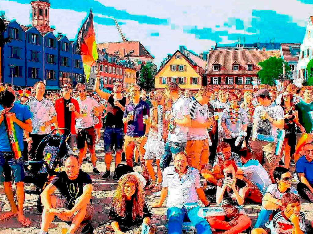 Offenburg feiert beim Public Viewing das erste WM-Spiel der deutschen Mannschaft