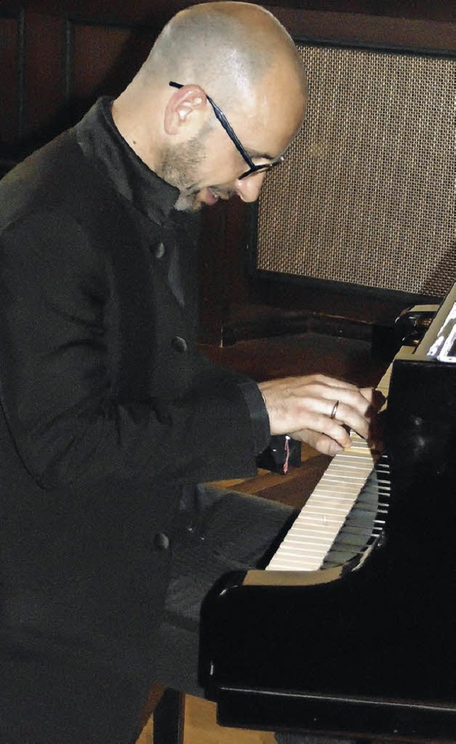 Einen guten berblick ber Chopins Kla...erk gab Georgi Mundrov im Brgersaal.   | Foto: Michael Gottstein