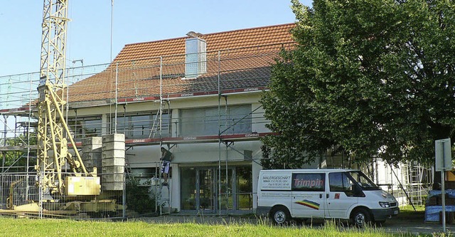 Kran und Gerst an Mappachs Halle werd...aufbau steht dann nichts mehr im Weg.   | Foto: eckard