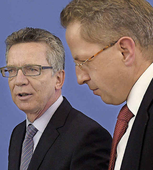 Thomas de Maizire (links) und Hans-Georg Maaen  | Foto: dpa