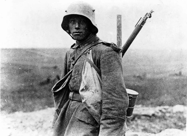 Soldat an der Westfront im Jahr 1916  | Foto: Privat