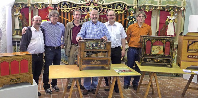 Vorstand und Beirat des Orgelfrderkre... restaurierten Instrumente erklingen.   | Foto: Weiss