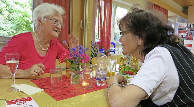 Zeit fr Gesprche ist ebenfalls beim ...iorensommer, der gerade begonnen hat.   | Foto: DRK Mllheim