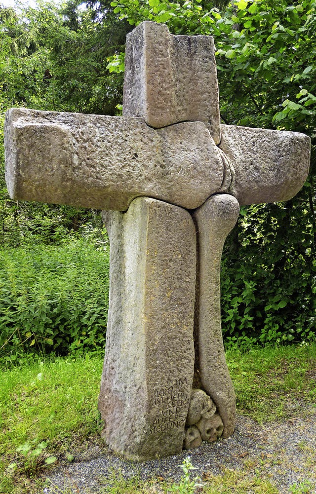 Das ehemalige Jesuitenkreuz, das heute beim Soldatenfriedhof steht.   | Foto: Thomas Mutter