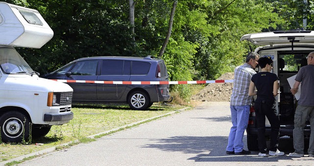 Spurensuche am Tatort zwischen Rhein, ...s Opfer wurde in die Falle gelockt.     | Foto: dpa