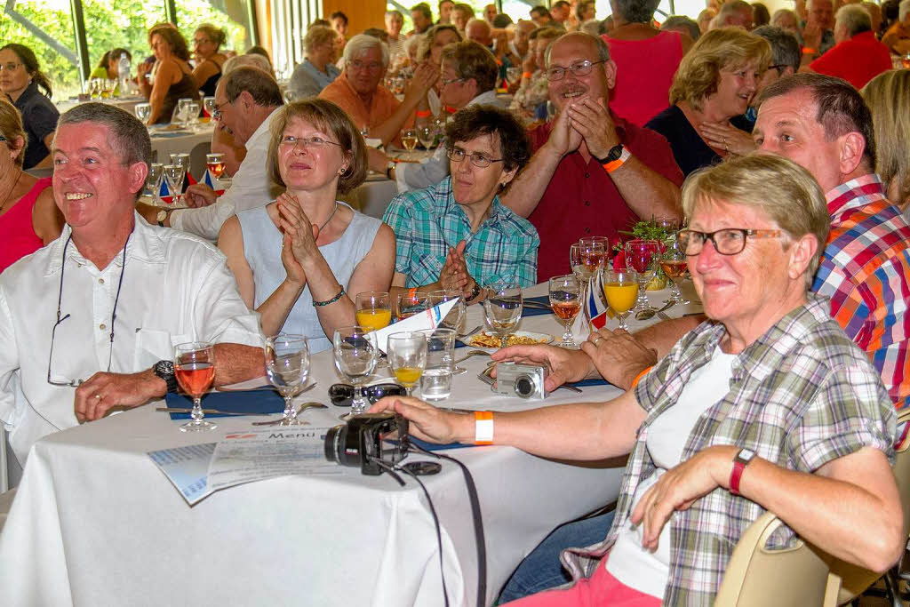 Fotos: Freunde Feiern In Combrit - Grafenhausen - Fotogalerien ...