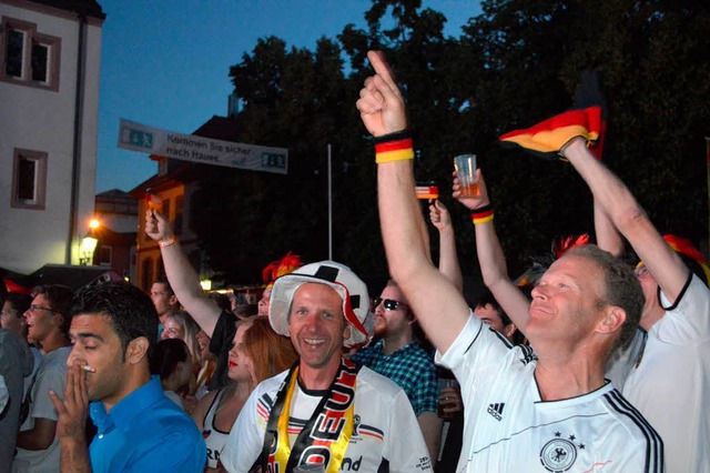 <Text>Public Viewing auf dem Schlosspl...spiel Deutschland gegen Ghana .</Text>  | Foto: Sebastian Heilemann