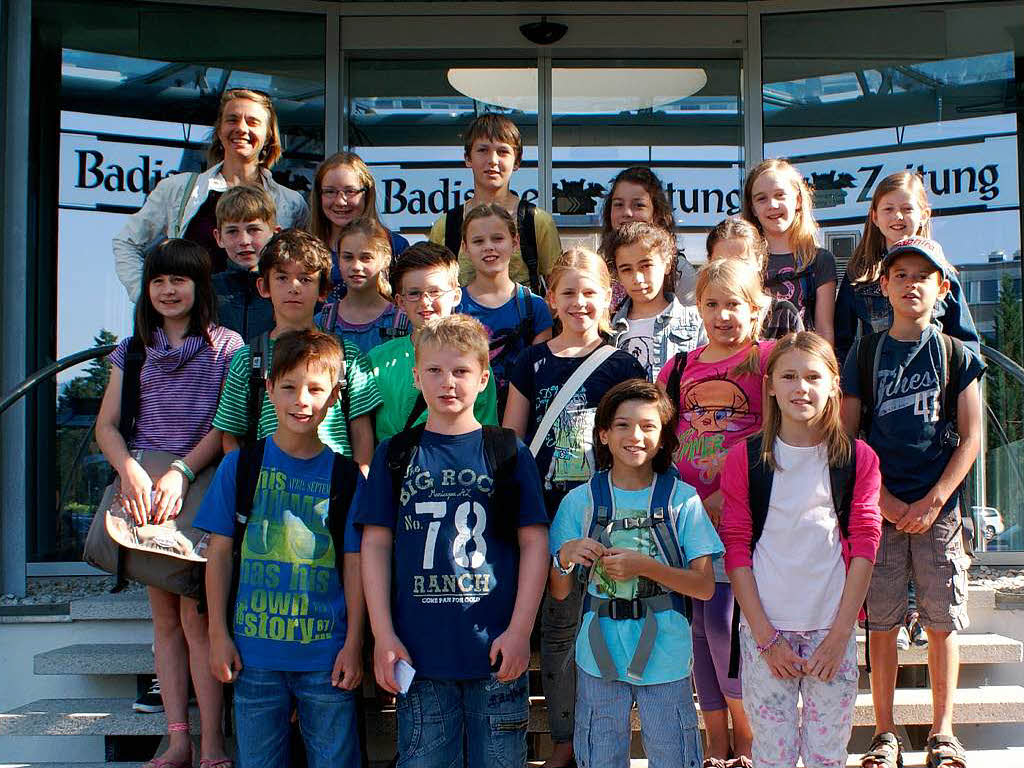 Die Klasse 4 der Grundschule Buchholz mit ihrer Lehrerin Jana Bührer. Die Klasse 4 der Grundschule Buchholz mit ihrer Lehrerin Jana Bührer.