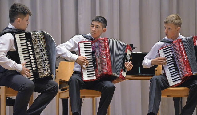 Akkordeontrio der Musikschule Nr.18  m...im Konzert am 8. Juni in Hinterzarten.  | Foto: volker dengler