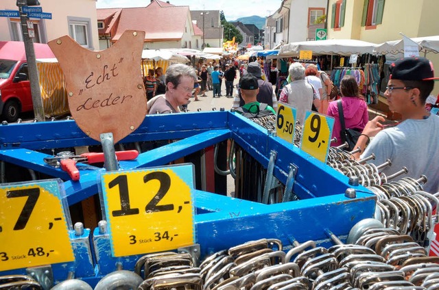 Mengenrabatte und Sonderangebote: Der Johannimarkt lockt zur Schnppchenjagd.  | Foto: Peter Gerigk