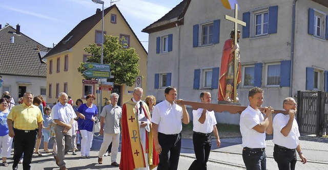 Die Votivprozession war das Herzstck des Patronatsfestes in Niederhausen.   | Foto: Simon Tenz