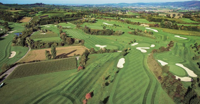 Blick ber den Golfclub Breisgau, mit ...ark eine Kooperation eingegangen ist.   | Foto: Europa-Park