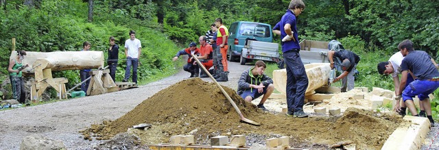 Voller Einsatz der FJler beim Bauprojekt.  | Foto: Joachim Frommherz