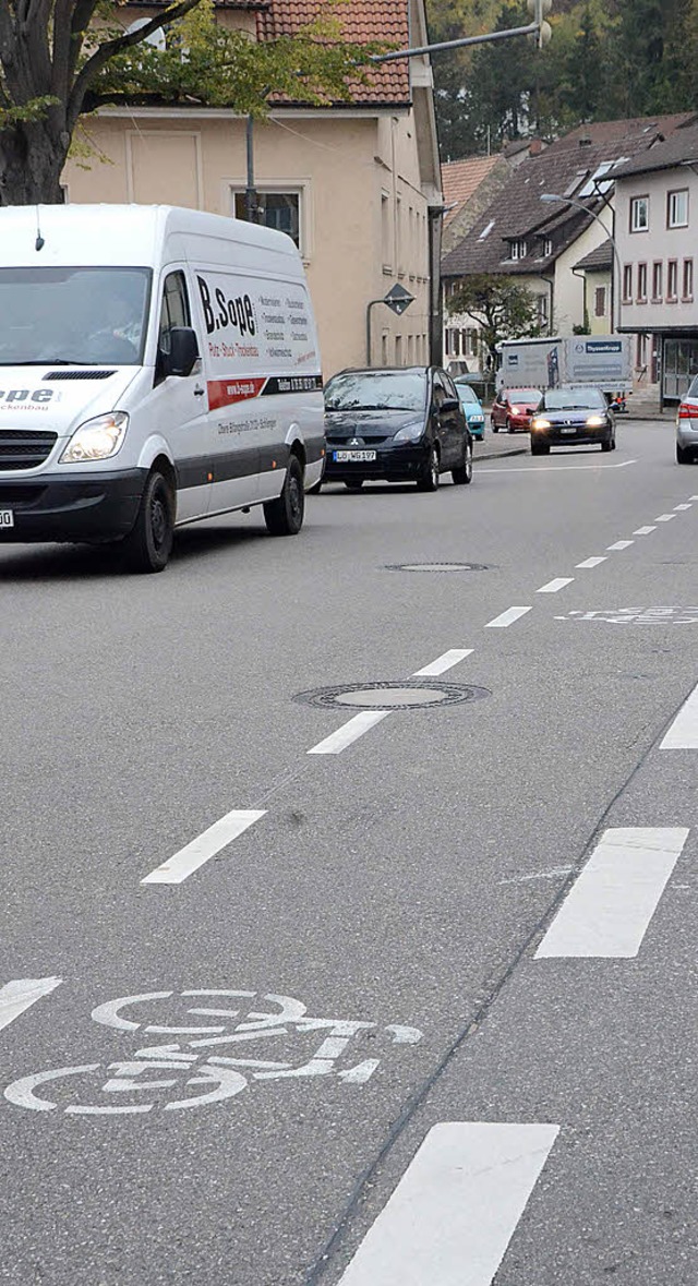 In Grenzach-Wyhlen luft aus Sicht der...hutzstreifen in der Durchgangsstrae.   | Foto: Weber-Kroker