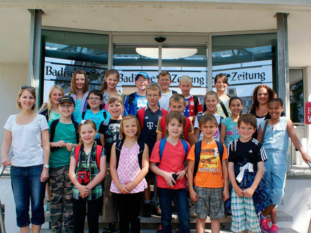 Die Klasse 4 der Lichtenbergschule Eisenbach mit ihrer Lehrerin Kathrin Oßwald. Die Klasse 4 der Lichtenbergschule Eisenbach mit ihrer Lehrerin Kathrin Oßwald.