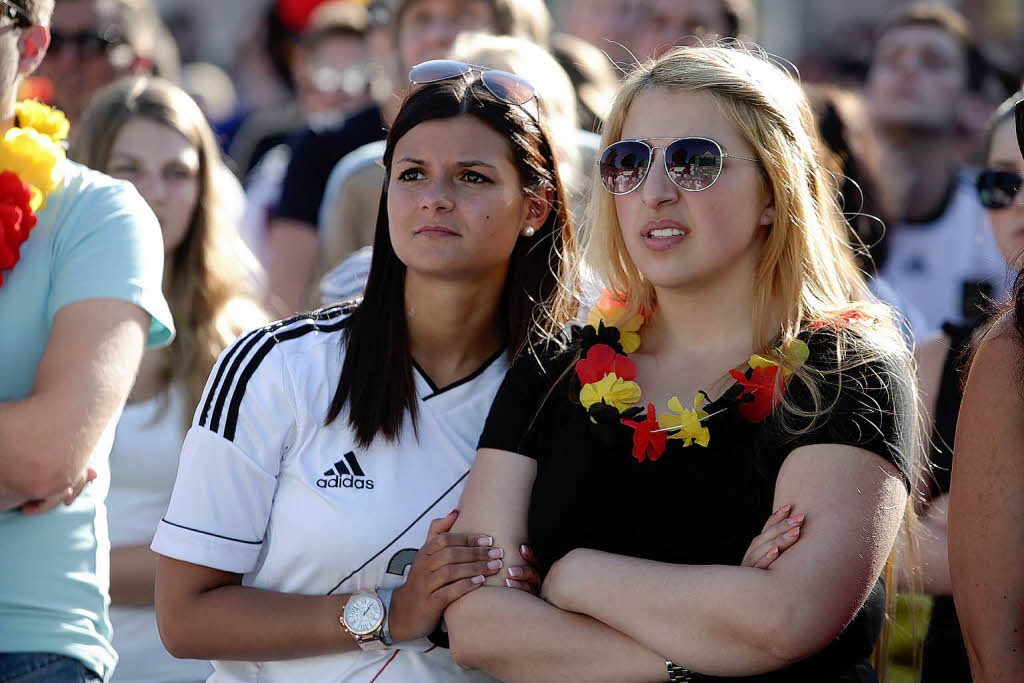 Public Viewing beim USA-Spiel auf dem Rathausplatz in Lahr.