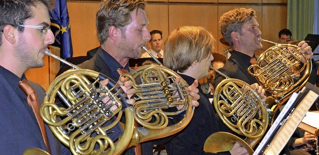 Adrian Diaz Martinez, Sebastian Schorr...bler fr einen glanzvollen Hhepunkt.  | Foto: Ulrich Senf