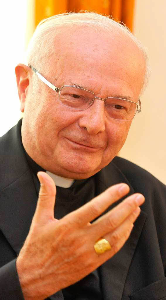 Robert Zollitsch (2003 bis 2013), 1938 geboren in Filipowa (ehem. Jugoslawien). Er wurde im Juli 2003 zum Erzbischof geweiht. Aufgrund seines Alters  bot er Papst Franziskus 2013 den Amtsverzicht an, der akzeptiert wurde. Danach wurde er Apostolischer Administrator.