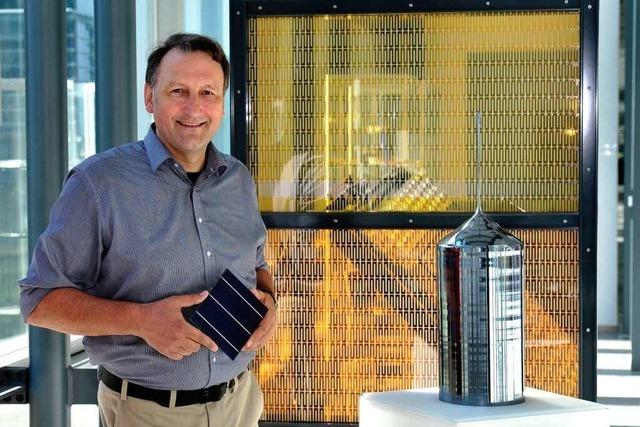 Stefan Glunz arbeitet an der Entwicklung von Solarzellen