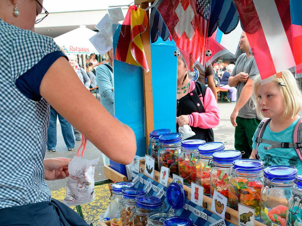 Se Schlangen waren der Renner an der Bonbon-Bar