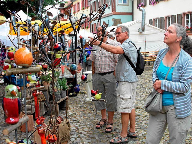 70 Knstler und Kunsthandwerker stellten in der Burkheimer Mittelstadt aus.  | Foto: Herbert Trogus