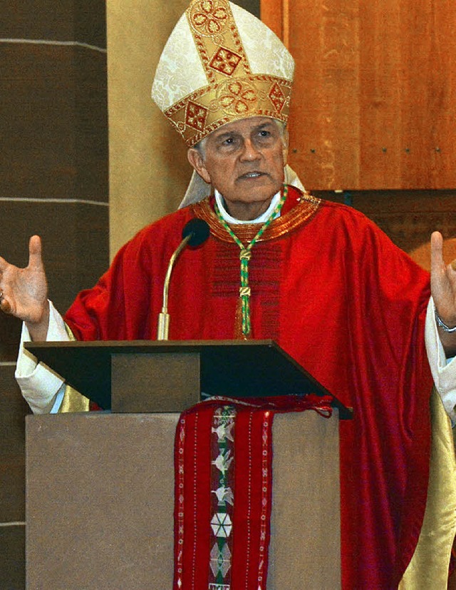 Erzbischof Salvator Pieiro beim Gottesdienst in St. Bonifatius.  | Foto: Dieter Erggelet