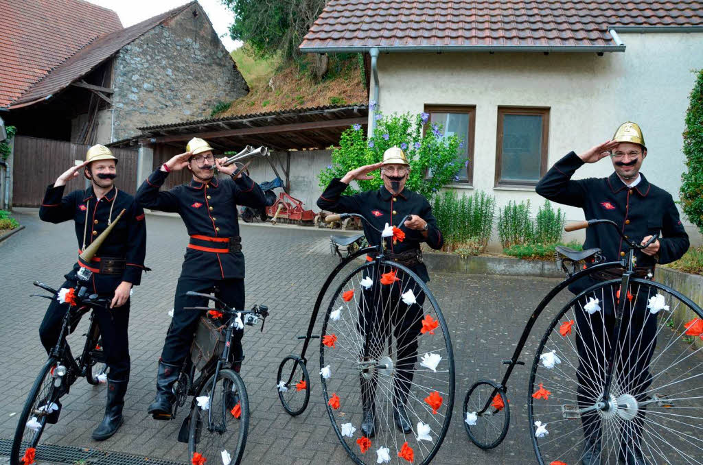 Hoch zu Rad wie zu Groherzogs Zeiten rcken dieser Eichstetter Kameraden aus.