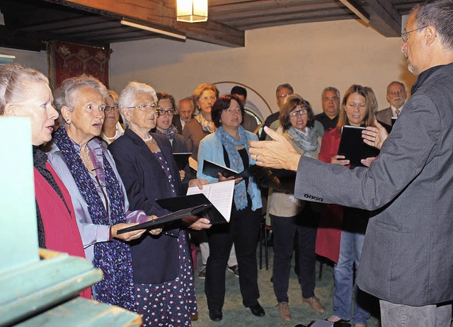 Wie jedes Jahr erklang auch dieses Mal...ael Neymeyer (rechts) von der Empore.   | Foto: C. Liebwein