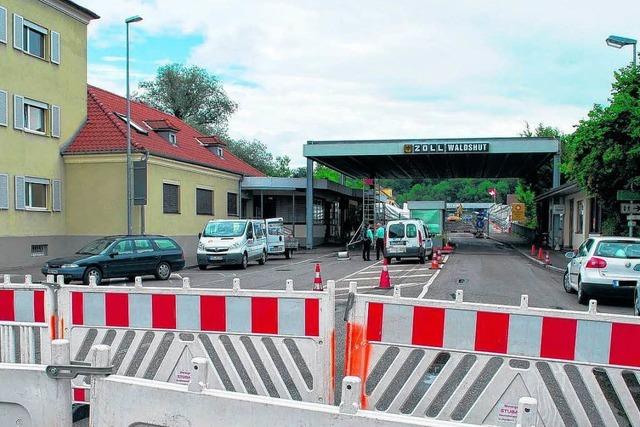 Sperrung der Rheinbrücke: Verkehrsbehinderungen bleiben aus