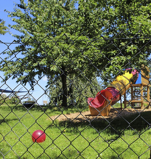 Spielen nicht erlaubt: Der Spielplatz ...ttte Purzelino ist derzeit gesperrt.   | Foto: Sina Gesell