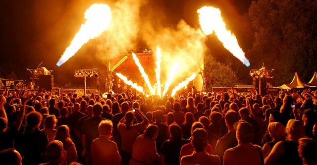 Die Feuershow bildet den Hhepunkt des...ndprogramms beim Mittelalterfestival.   | Foto: zVg