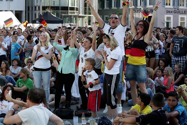 Jubelnde Fans in Lahr  | Foto: Christoph Breithaupt