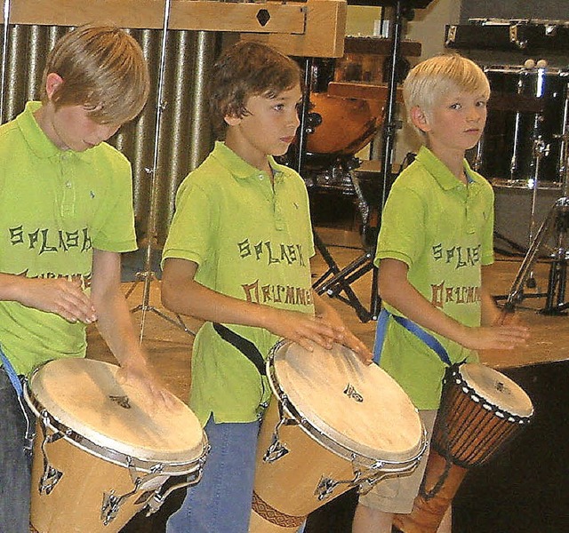 Mit afrikanischen Trommelrhythmen bege...222;Drums and More&#8220; in Steinen.   | Foto: Roswitha Frey
