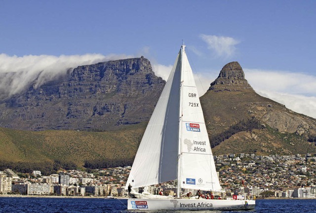 Masibulele Liyabas Boot, die Invest Africa, beim Kreuzen vor  Kapstadt.   | Foto: Clipper Round the World